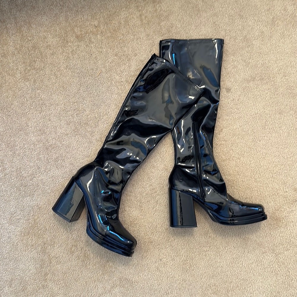 Platform latex knee high boot